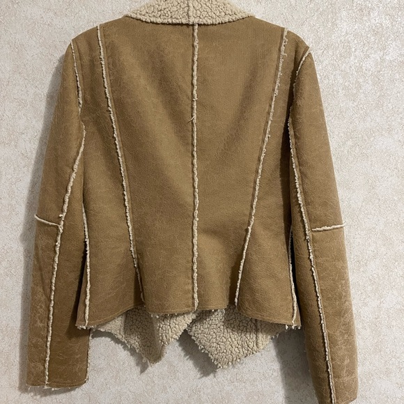 Bianca Nygard faux suede Sherpa jacket. - Picture 2 of 5